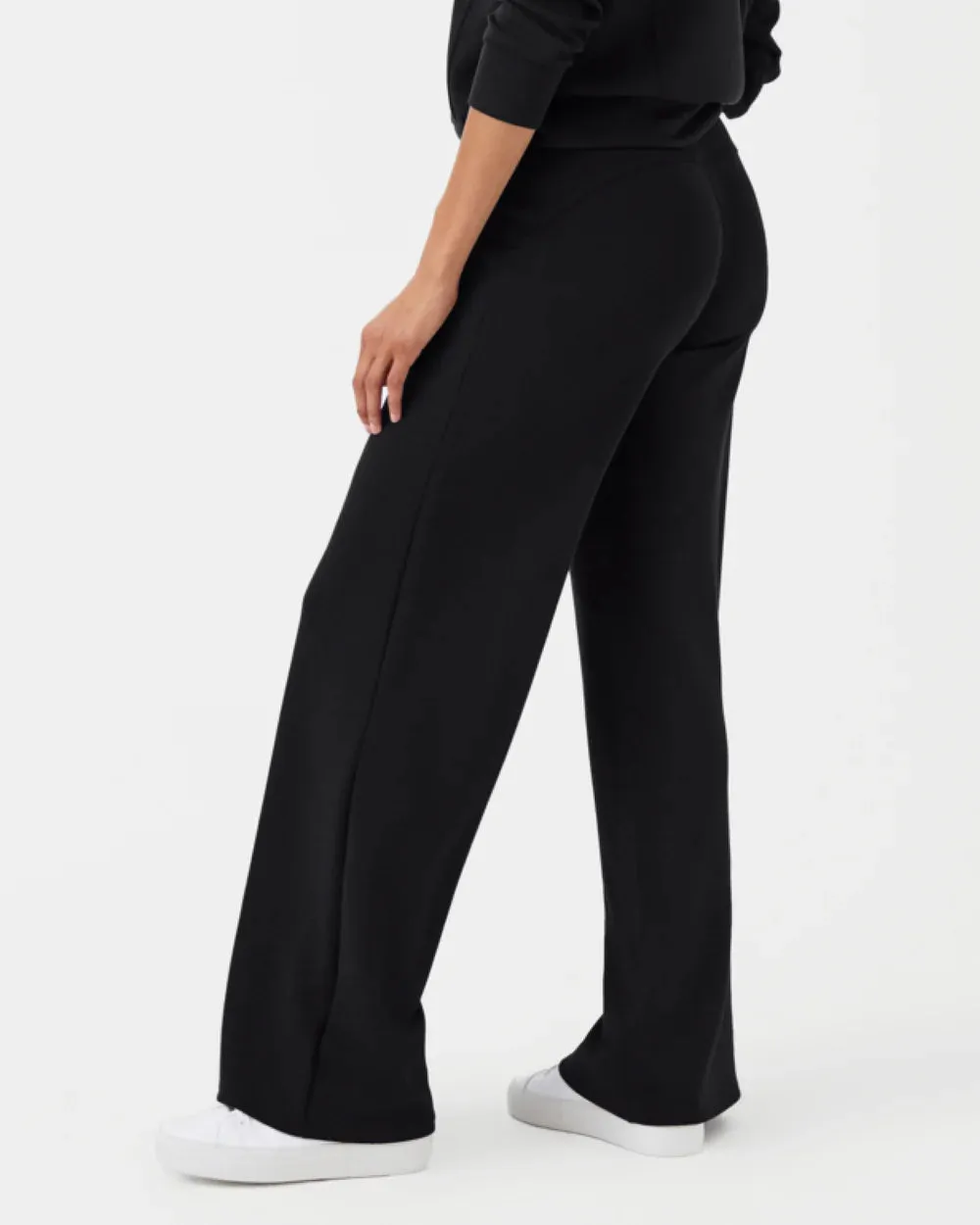 Air Essentials Wide Leg Pant | Black