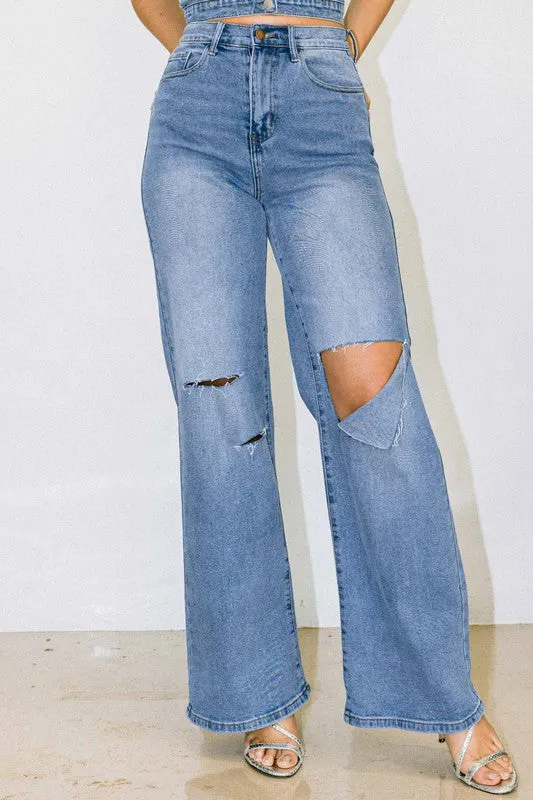 DISTRESSED WIDE FIT JEANS