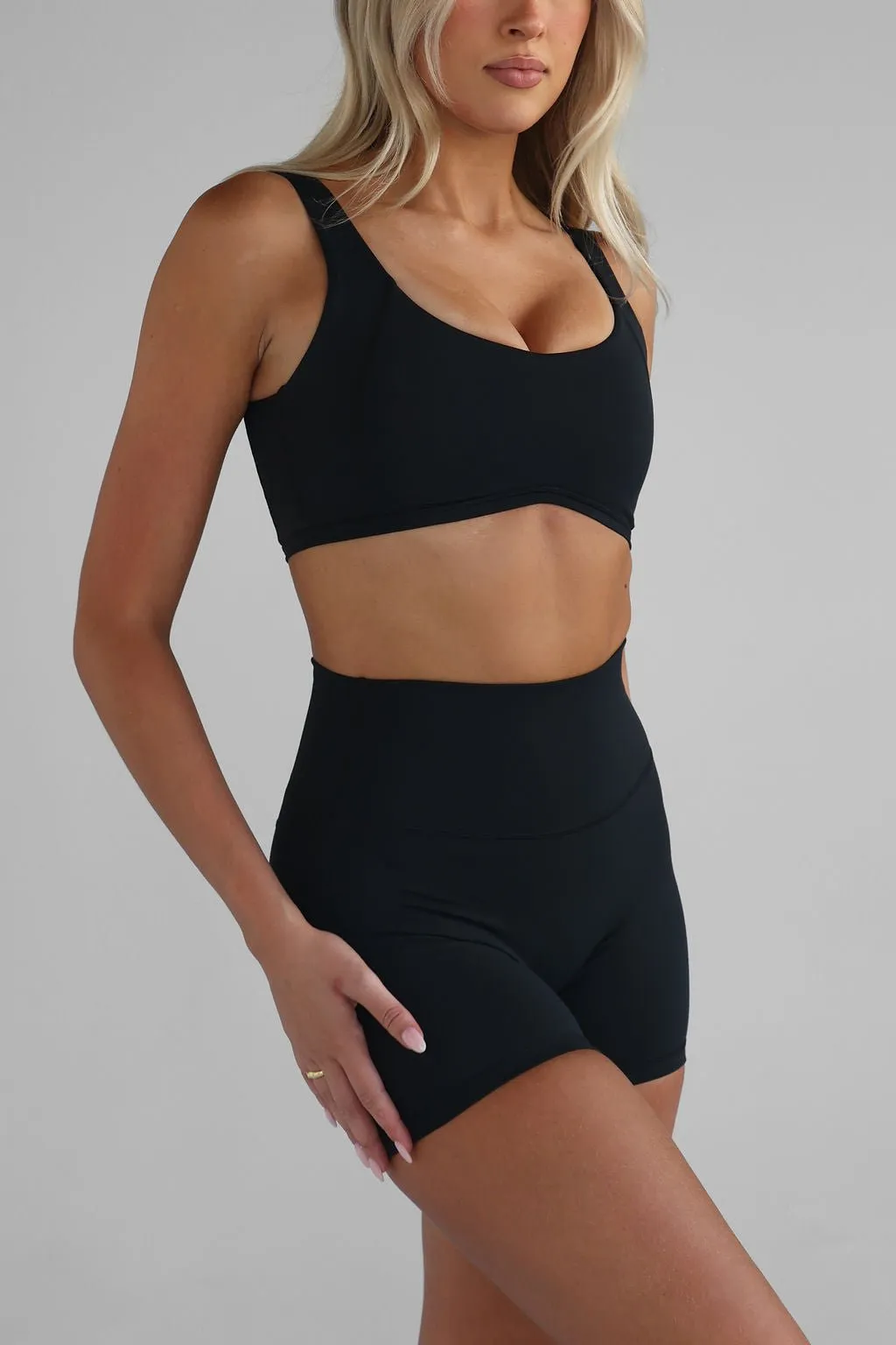 Luxe Signature Crop - Black