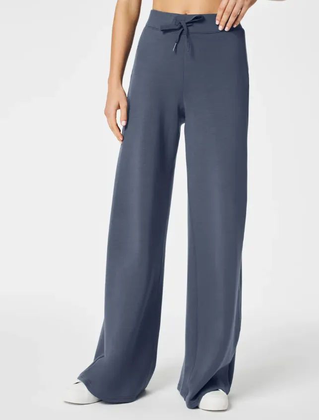 SPANX AirEssentials Wide Leg Pant