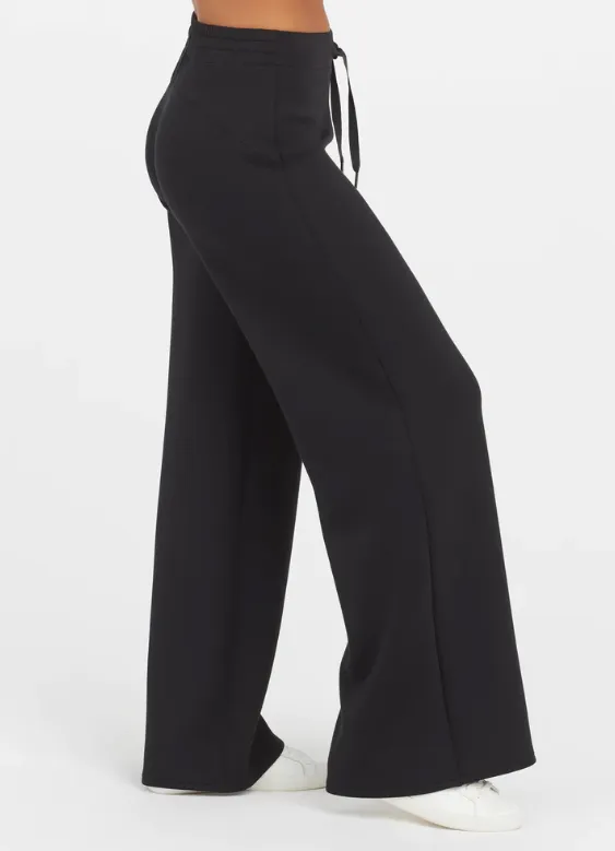 SPANX AirEssentials Wide Leg Pant