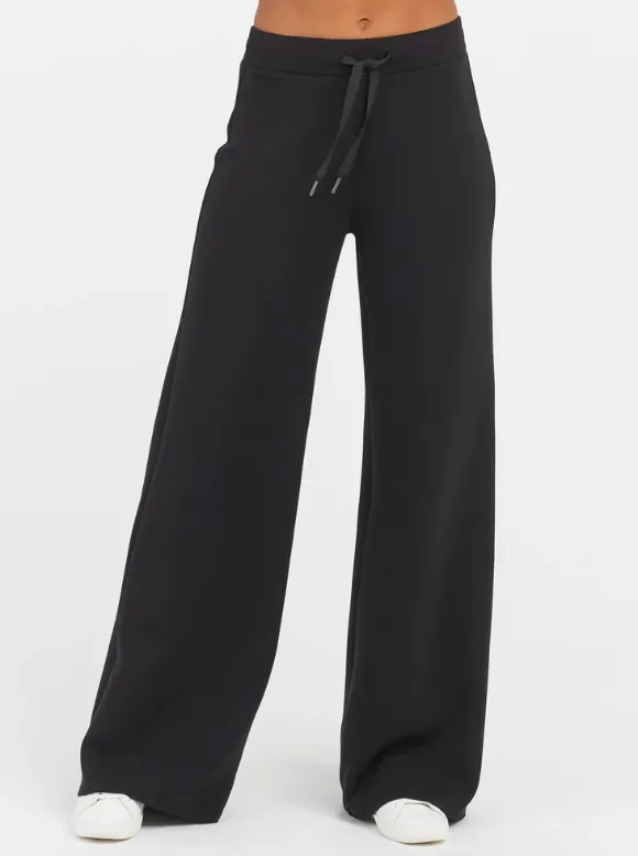 SPANX AirEssentials Wide Leg Pant